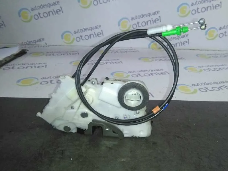 Cerradura Puerta Delantera Derecha para Toyota Yaris