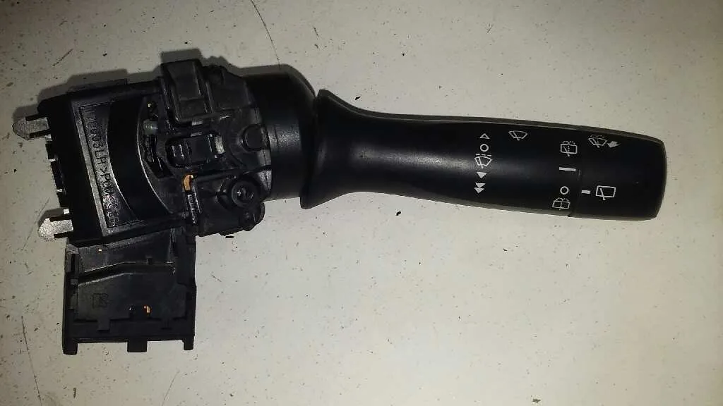 Mando Limpia para Toyota Yaris