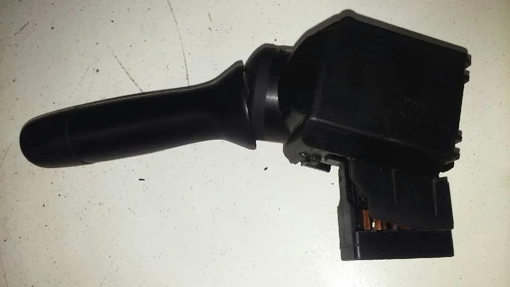 Mando Limpia para Toyota Yaris