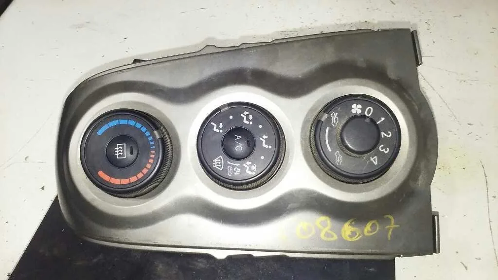 Mando Climatizador para Toyota Yaris