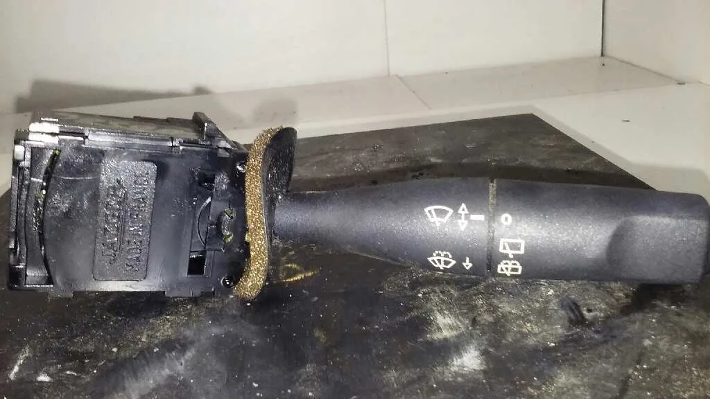 Mando Limpia para Peugeot 206 Berlina