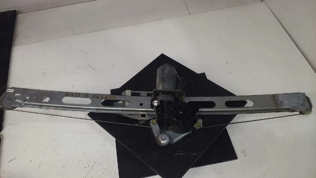Elevalunas Delantero Derecho para Mercedes-Benz Clase A (W168)