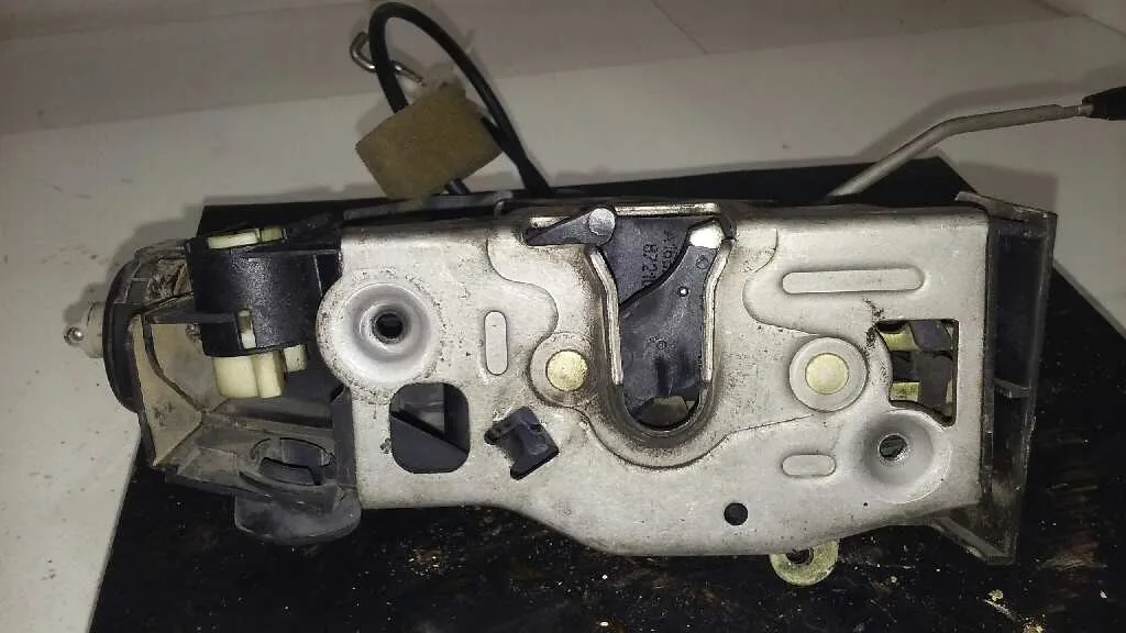Cerradura Puerta Delantera Derecha para Mercedes-Benz Clase A (W168)