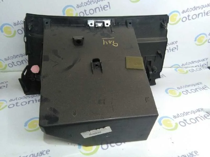 Guantera para Nissan Qashqai (J10)