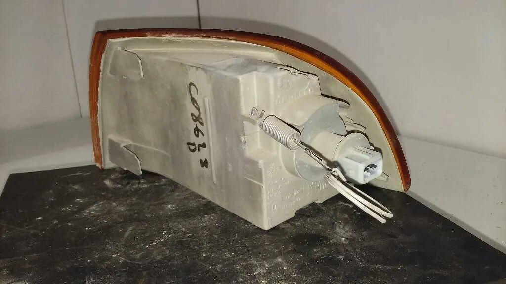 Piloto Delantero Derecho para Fiat Punto Berl. (176)