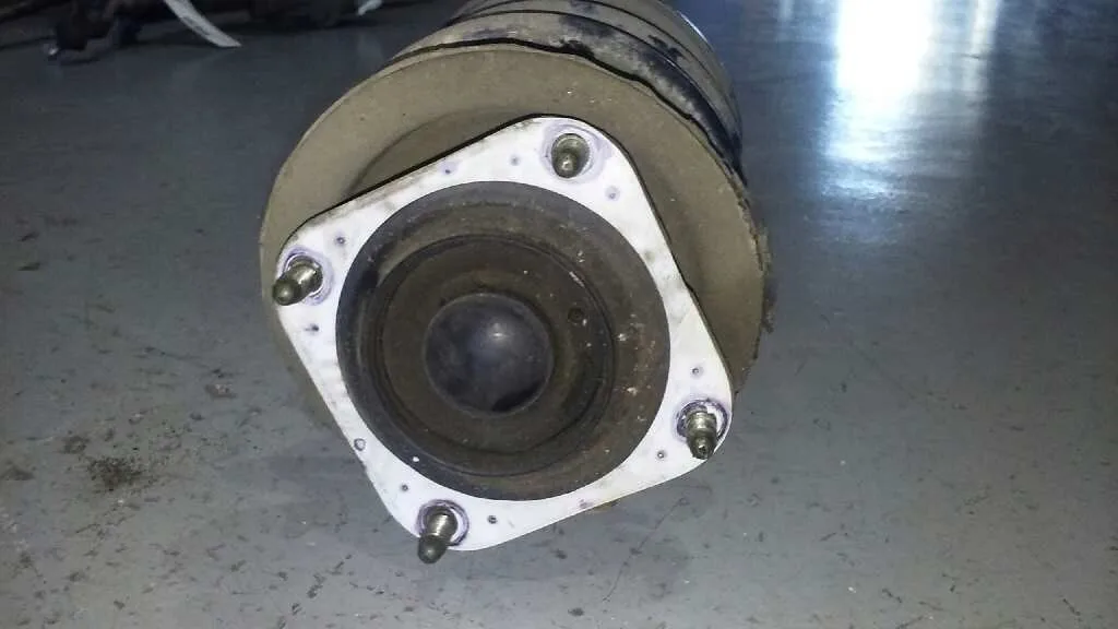 Amortiguador Delantero Izquierdo para Mazda 626 Berlina (Ge)