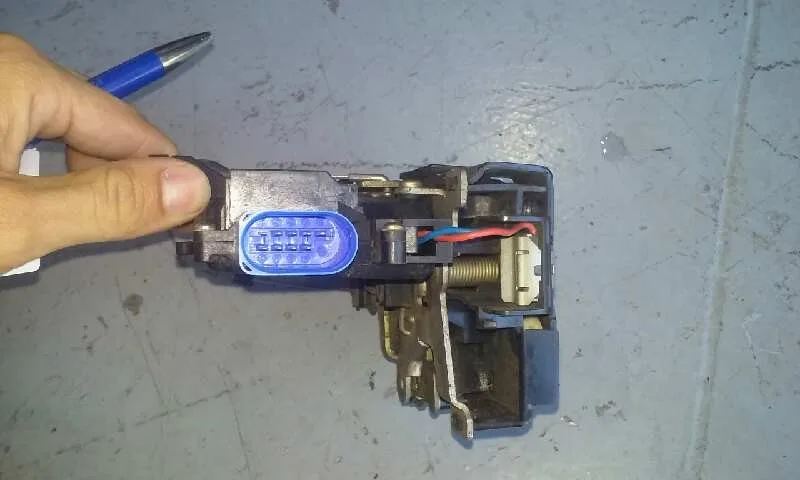 Cerradura Puerta Delantera Derecha para Seat Toledo (5P2)
