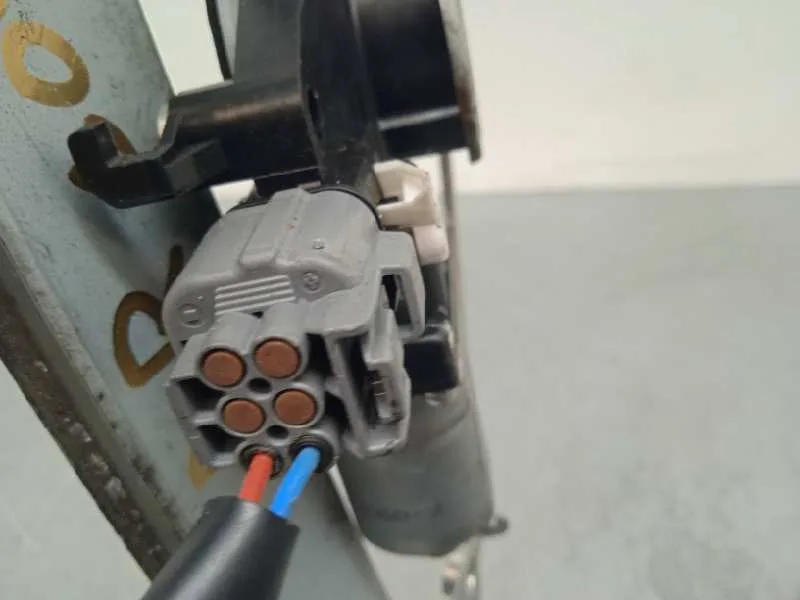 Elevalunas Delantero Derecho para Subaru Legacy Lim. B14