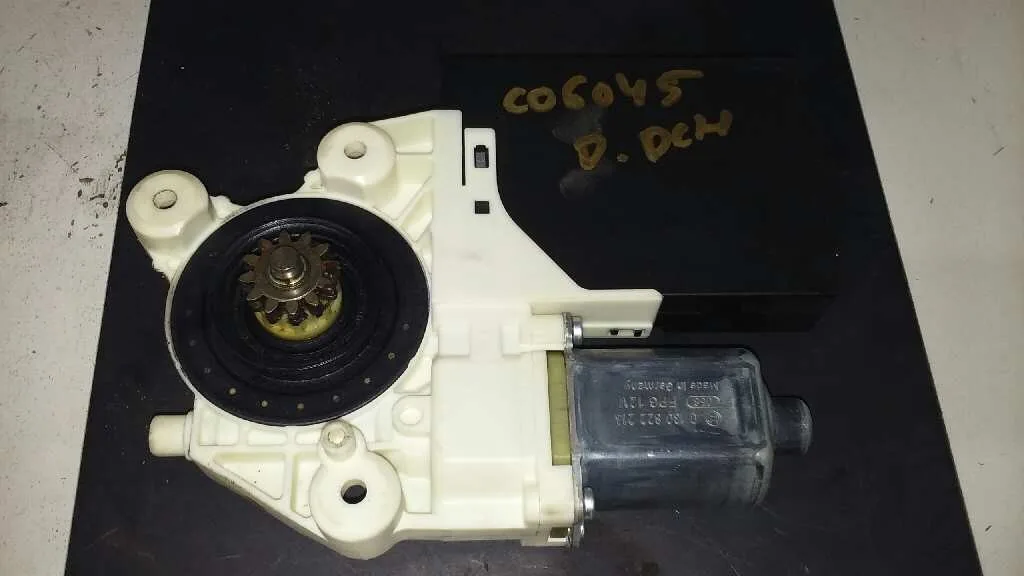 Motor Elevalunas Delantero Derecho para Ford Focus Berlina (Cap)