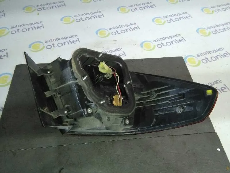 Piloto Trasero Derecho para Subaru Legacy Lim. B14