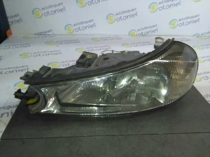 Faro Izquierdo para Ford Mondeo Berlina (Gd)