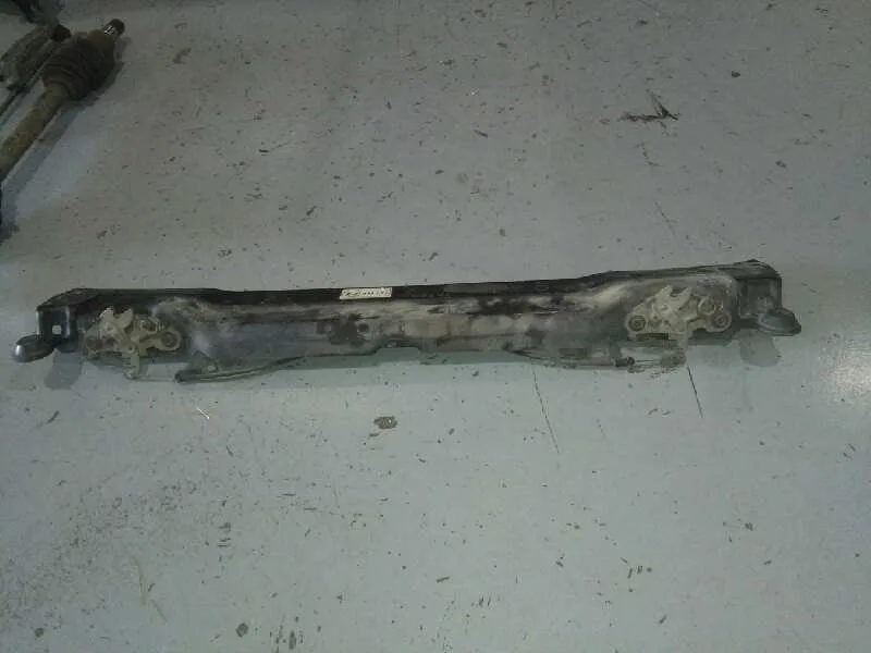 Travesano Superior para Peugeot 406 Berlina (S1/S2)