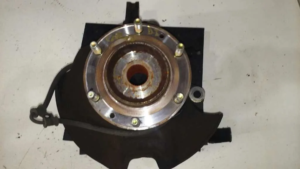 Mangueta Delantera Izquierda para Kia Carnival