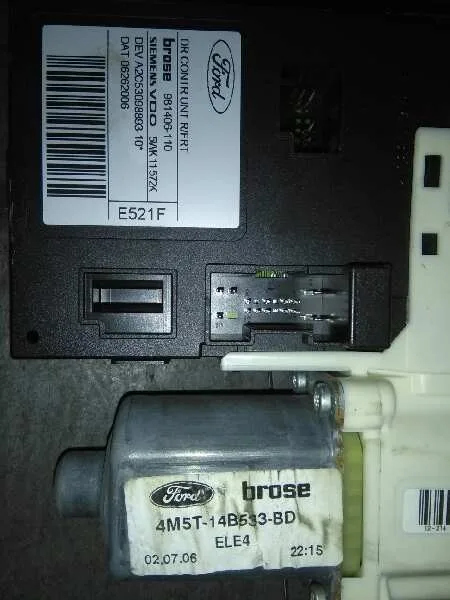 Motor Elevalunas Delantero Derecho para Ford Focus Berlina (Cap)