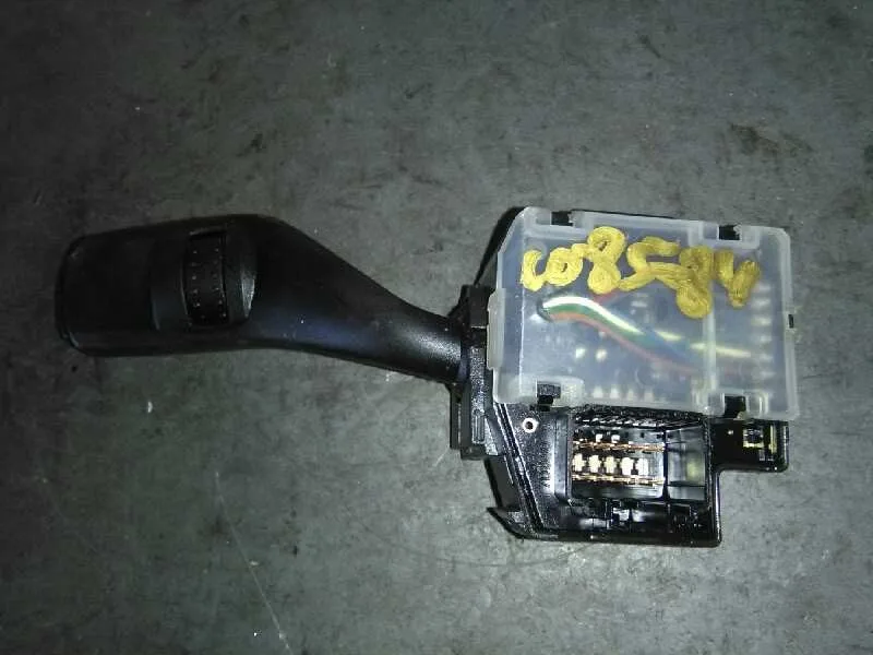 Mando Limpia para Ford Focus Berlina (Cap)