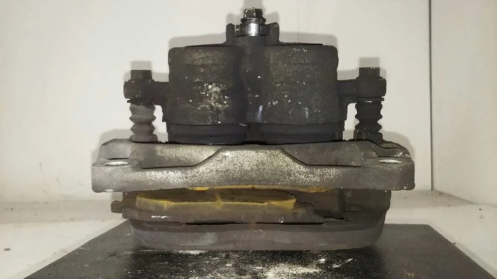 Pinza Freno Delantera Derecha para Subaru Legacy Lim. B14