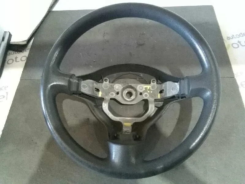 Volante para Toyota Yaris (Ncp1/Nlp1/Scp1)
