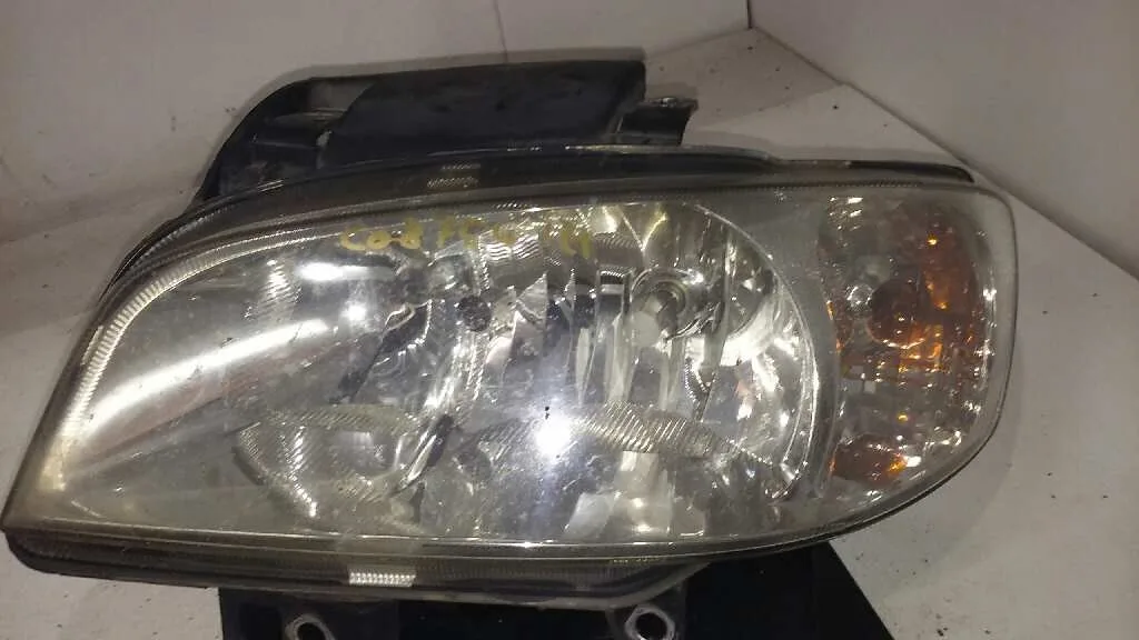 Faro Izquierdo para Seat Cordoba Berlina (6K2)