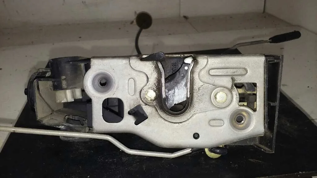 Cerradura Puerta Delantera Derecha para Mercedes-Benz Clase A (W168)
