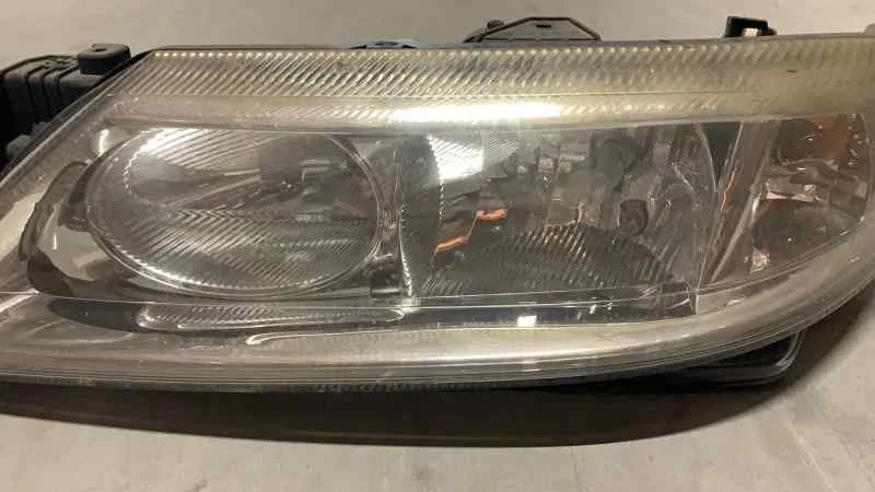 Faro Izquierdo para Renault Laguna Ii (Bg0)