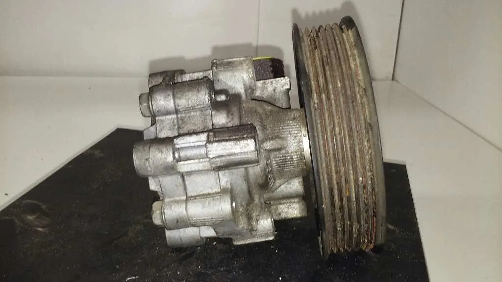 Bomba Direccion para Opel Insignia Berlina
