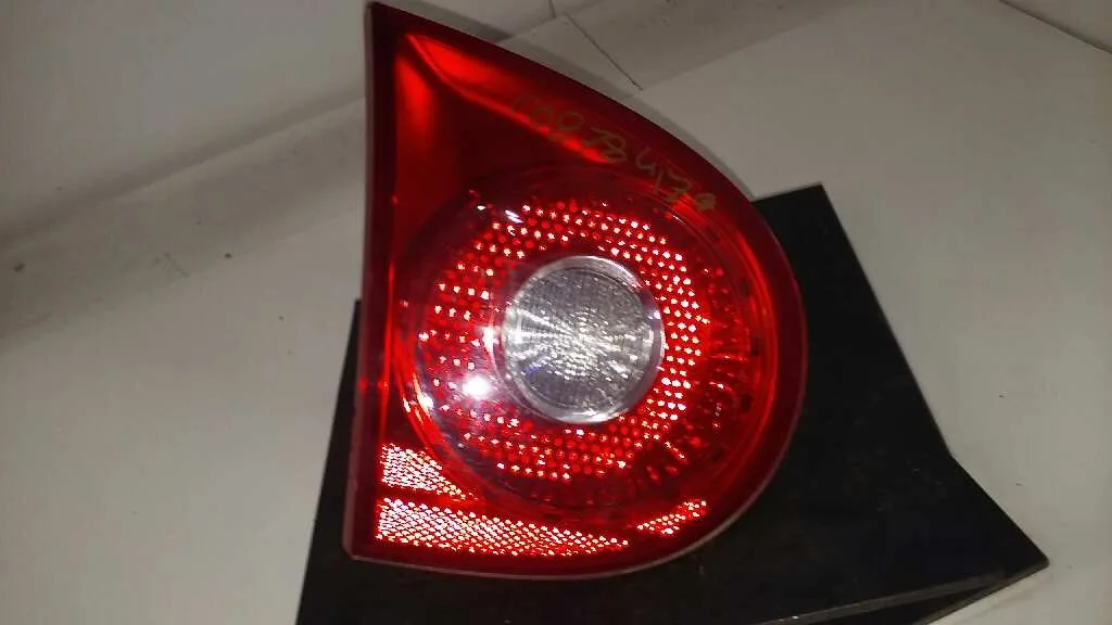 Piloto Trasero Izquierdo Interior para Volkswagen Golf V Berlina (1K1)