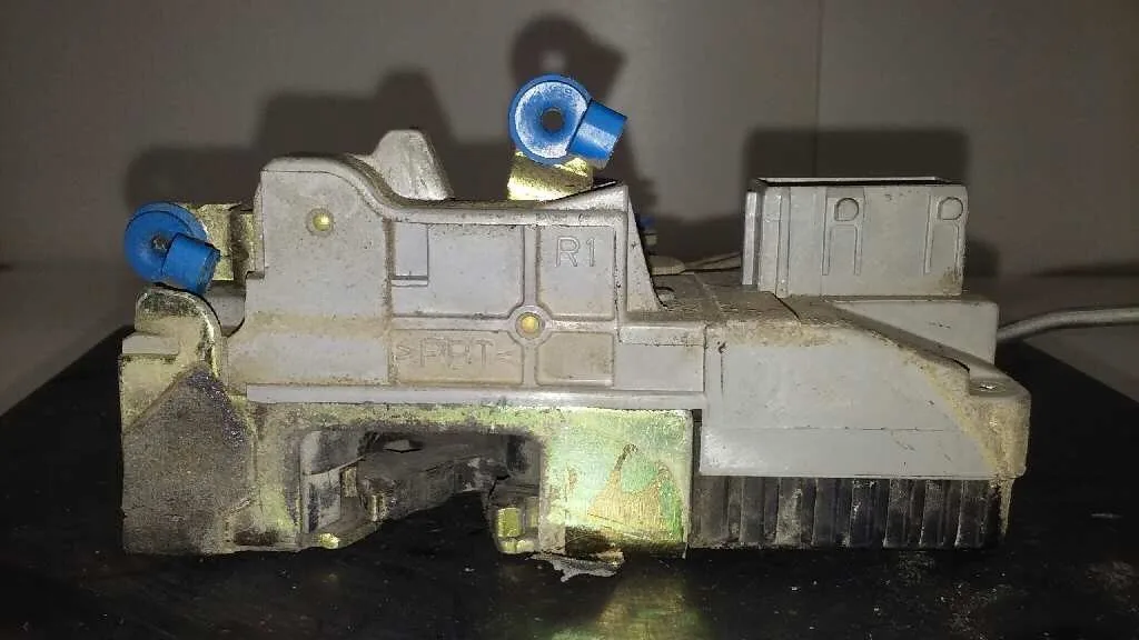Cerradura Puerta Delantera Derecha para Renault Clio Iii