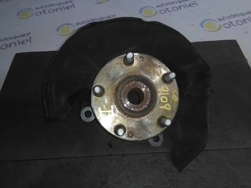 Mangueta Delantera Izquierda para Toyota Corolla Verso (R1)