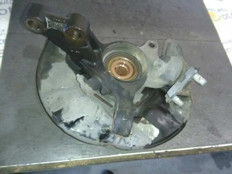 Mangueta Delantera Izquierda para Toyota Corolla Verso (R1)