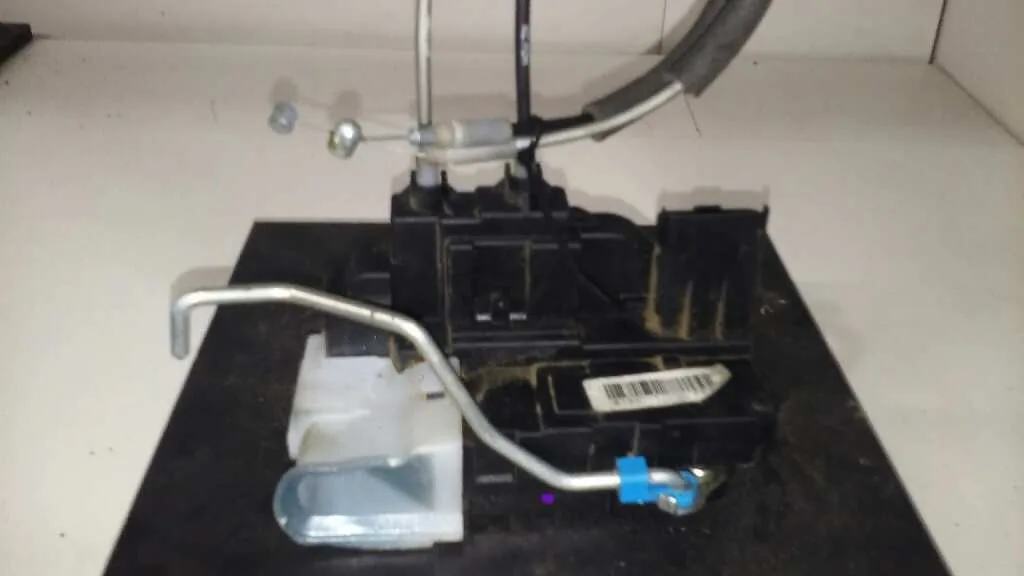 Cerradura Puerta Delantera Derecha para Hyundai I20
