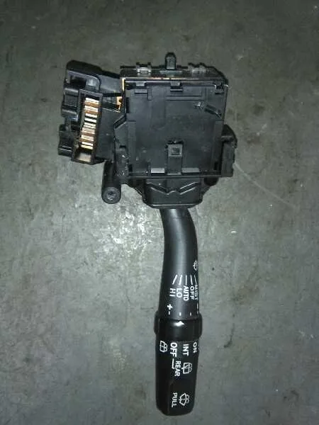 Mando Limpia para Toyota Corolla Verso (R1)