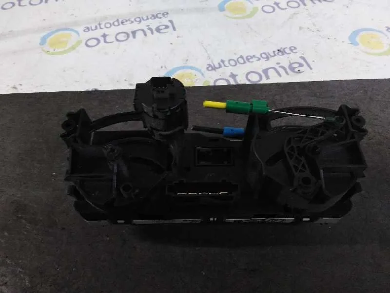 Mando Calefaccion / Aire Acondicionado para Mitsubishi Colt Berlina 5 (Z30A)