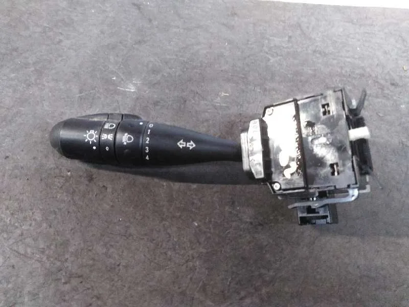 Mando Intermitentes para Mitsubishi Colt Berlina 5 (Z30A)