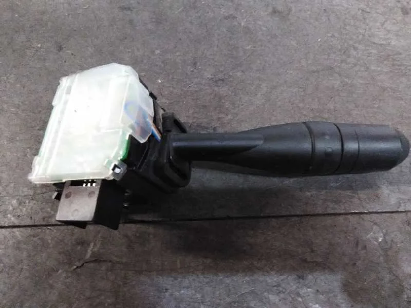 Mando Intermitentes para Mitsubishi Colt Berlina 5 (Z30A)