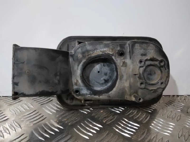 Tapa Exterior Combustible para Renault Scenic Ii