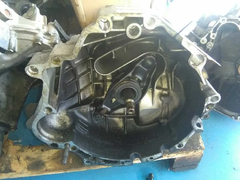 Caja Cambios para Audi A6 Berlina (C4)