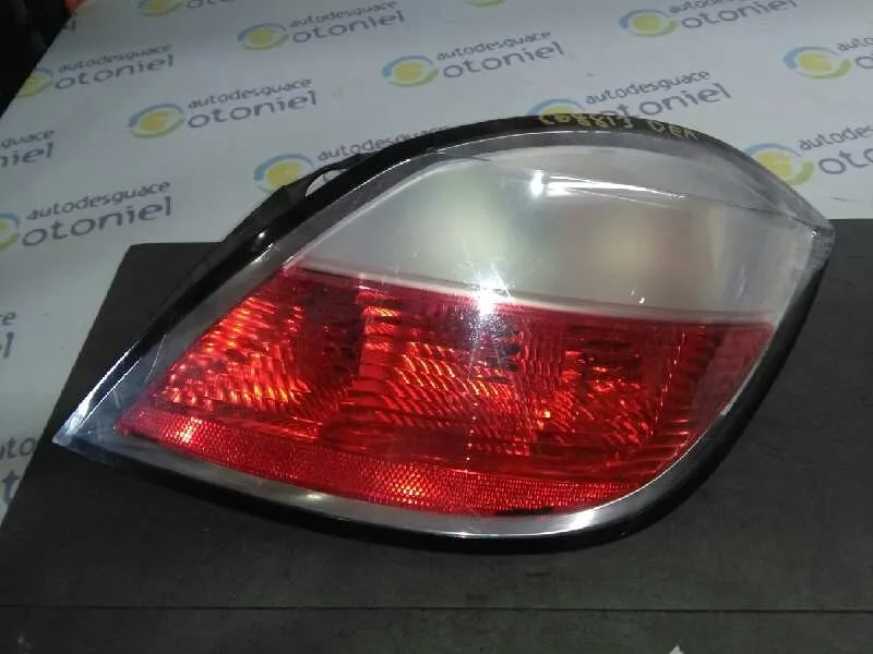 Piloto Trasero Derecho para Opel Astra H Berlina