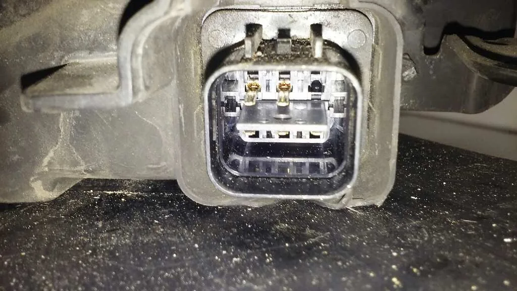 Faro Izquierdo para Kia Carens