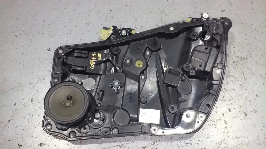 Elevalunas Delantero Derecho para Mercedes-Benz Clase Cla (W117)