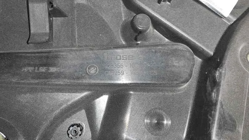 Elevalunas Trasero Derecho para Mercedes-Benz Clase Cla (W117)