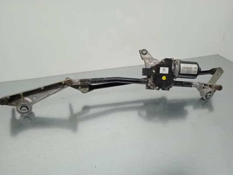 Motor Limpia Delantero para Mercedes-Benz Clase Cla (W117)