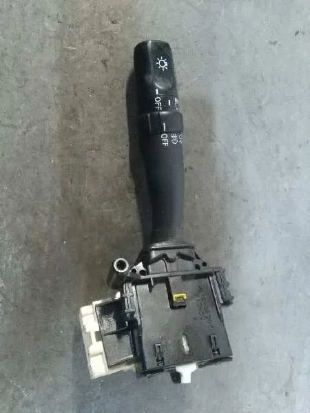 Mando Intermitentes para Toyota Corolla Verso (R1)