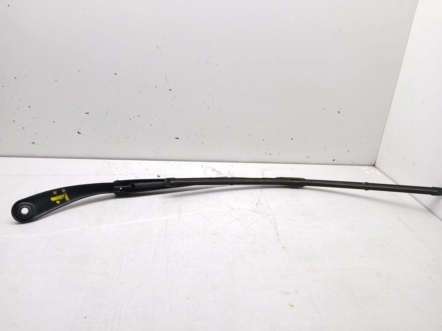 Brazo Limpia Delantero Izquierdo para Mercedes-Benz Clase Cla (W117)