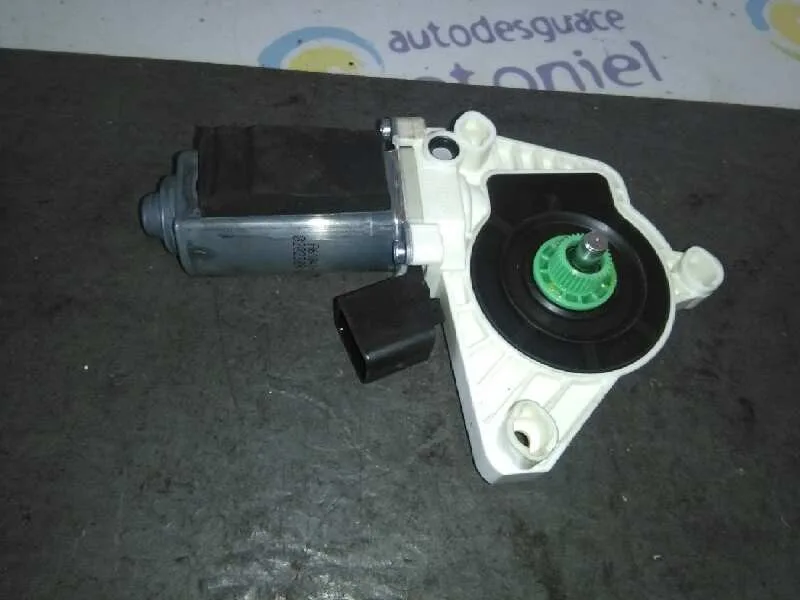 Motor Elevalunas Delantero Derecho para Mercedes-Benz Clase Cla (W117)