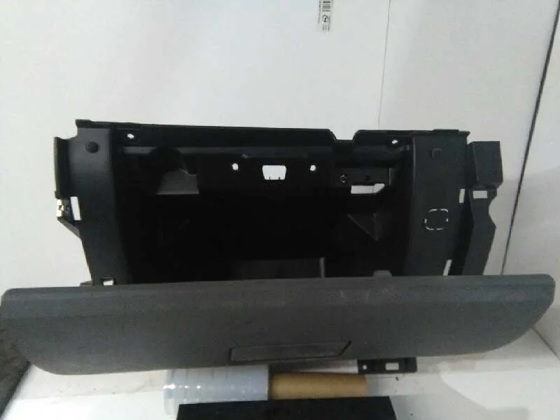 Guantera para Ford Kuga (Cbv)