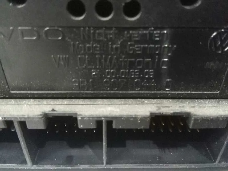 Mando Climatizador para Volkswagen Passat Berlina (3B2)