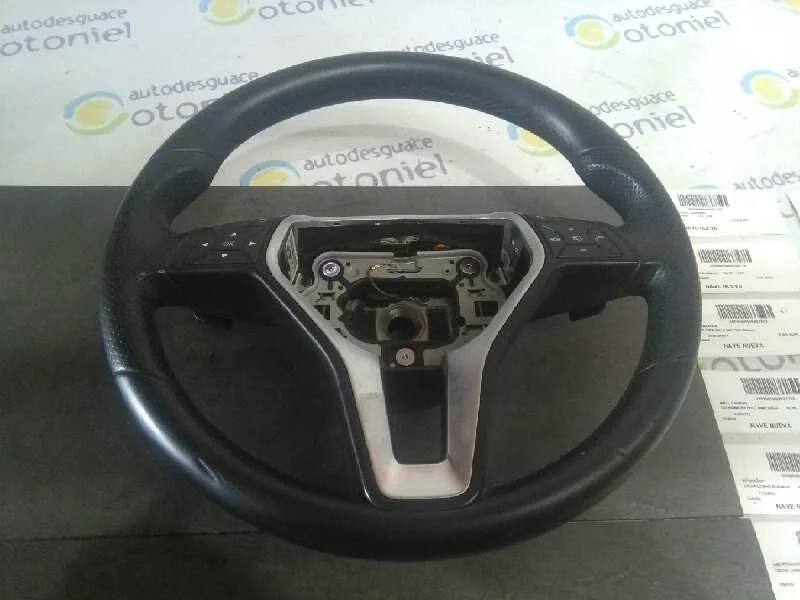 Volante para Mercedes-Benz Clase Cla (W117)