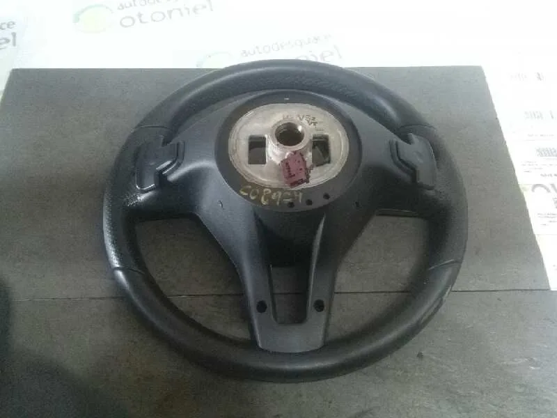 Volante para Mercedes-Benz Clase Cla (W117)