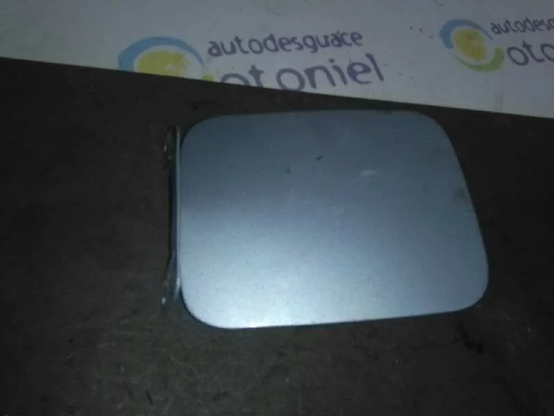 Tapa Exterior Combustible para Hyundai Accent (Lc)
