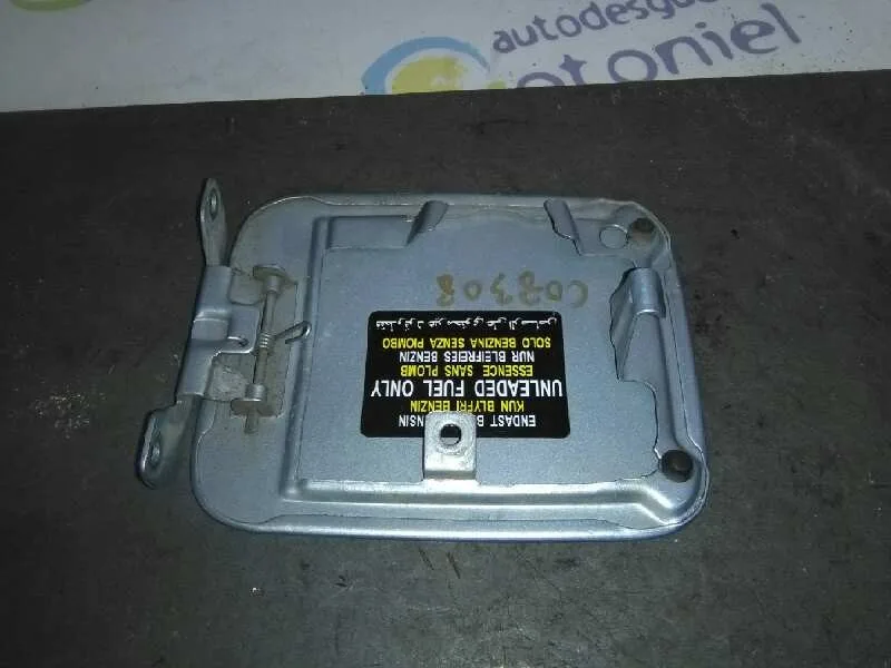 Tapa Exterior Combustible para Hyundai Accent (Lc)